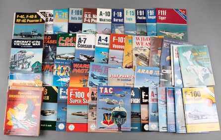 54 VINTAGE AVIATION MAGAZINES SQUADRON SIGNAL - DETAIL & SCALE