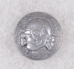 WAFFEN-SS TOTENKOPF CAP BUTTON