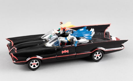 BATMOBILE BRADFORD EXCHANGE COLLECTIBLE STATUE