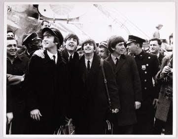 9 THE BEATLES ARRIVE IN AMERICA PHOTOS