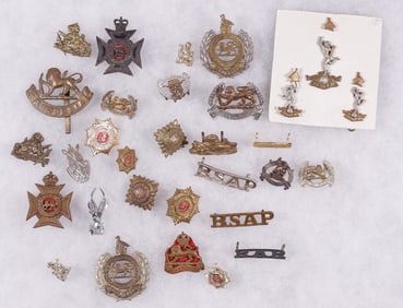 33 RHODESIAN AND BRITISH SOUTH AFRICA INSIGNIA BADGES