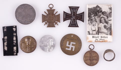 WWI & WWII MEDALS AND PERSONAL ITEMS