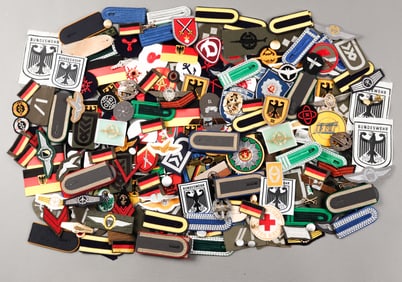 LARGE COLLECTION OF 195 BUNDESWEHR BADGES AND PATCHES