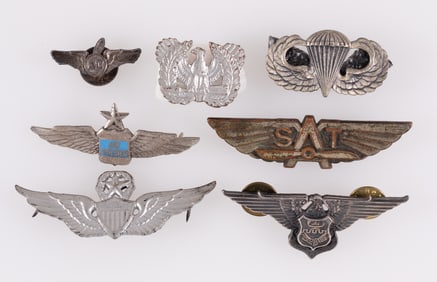 5 AMERICAN FLIGHT WINGS BADGES AND LAPELS