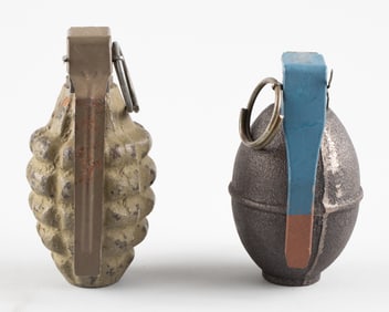 2 US ARMY TRAINING GRENADES