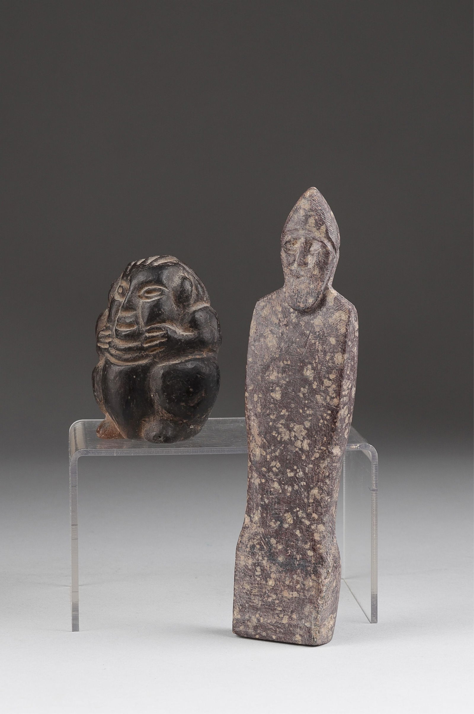 2 PRE-COLUMBIAN MEXICAN POTTERY FIGURES (1 of 2)