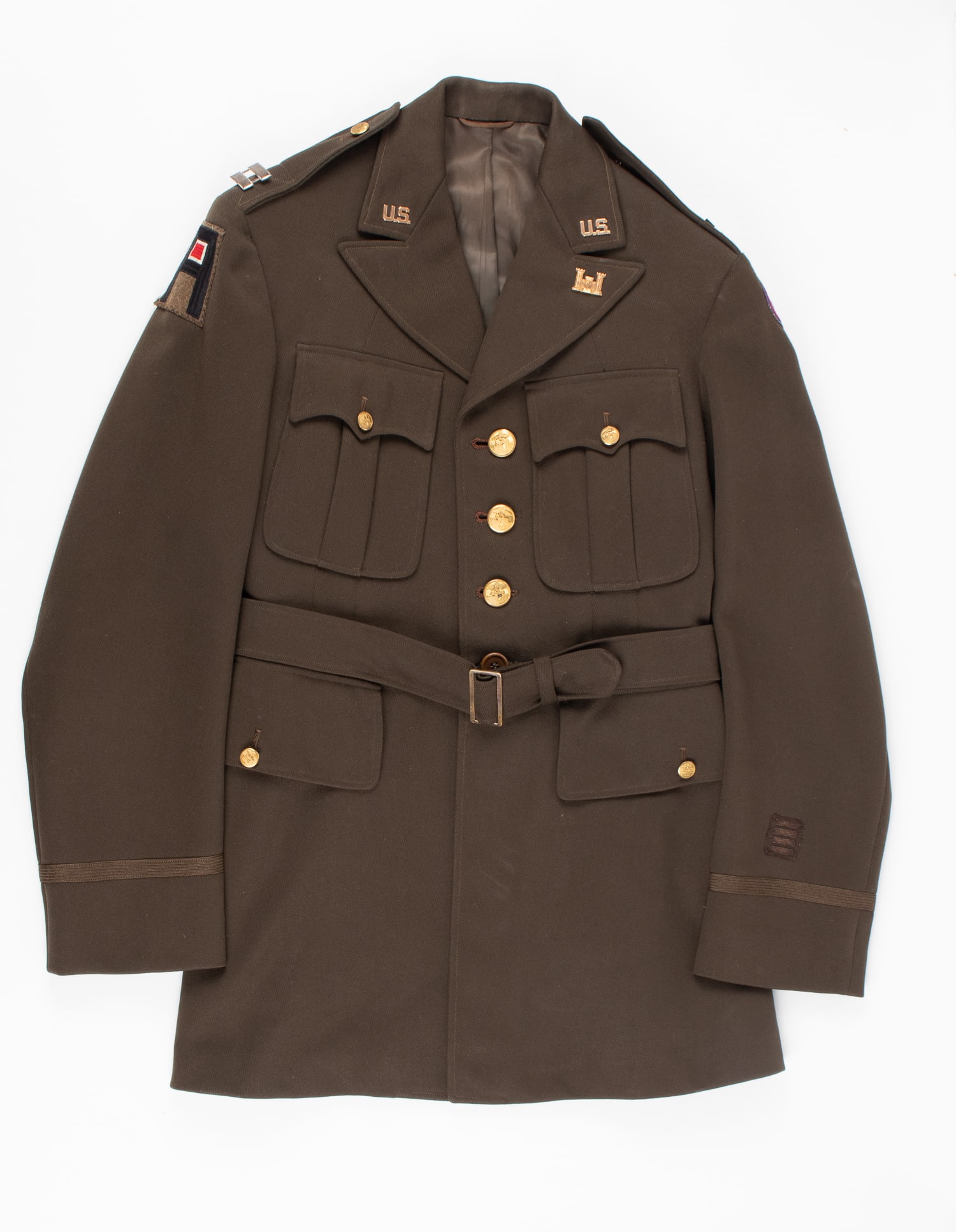 WWII US ARMY NAMED TUNIC FRANK R. HAYES GROUPING: WWII US Army named tunic, belonging to Frank R. Hayes of the 291st Engineer Combat Battalion, Company A, who was in charge of building bridges, roads, railways, camouflage, ports, and anything else th