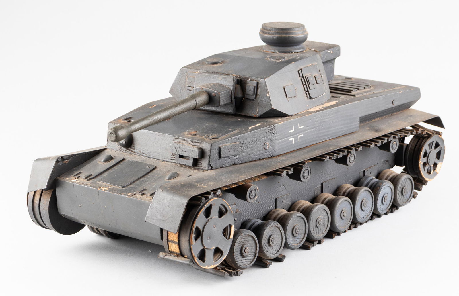WWII GERMAN TANK PZKW 4 IDENTIFICATION MODEL (1 of 4)