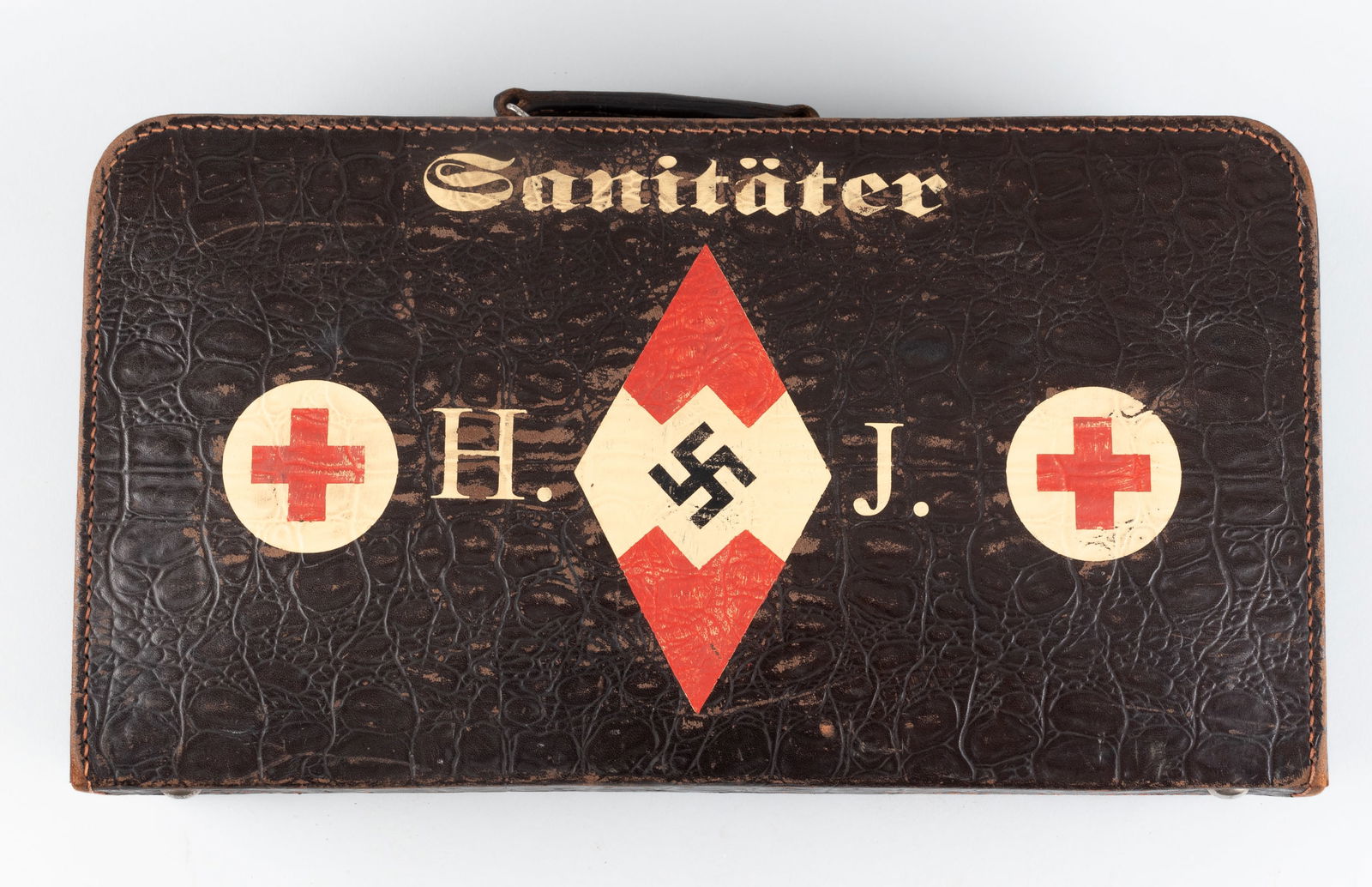 WWII HITLER YOUTH MEDICAL SUITCASE (1 of 7)