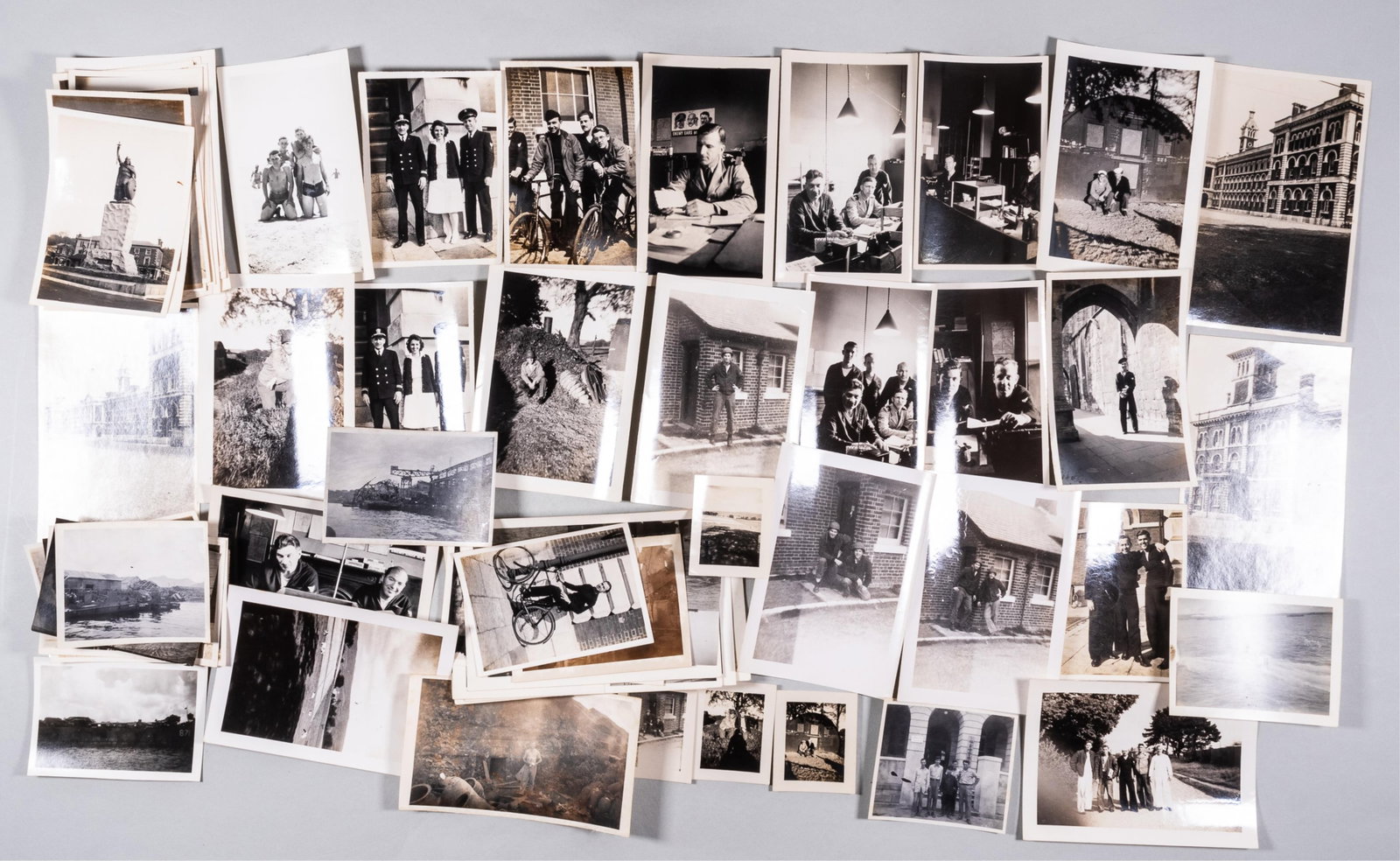 WWII AMERICAN GI PHOTOGRAPHS (1 of 4)