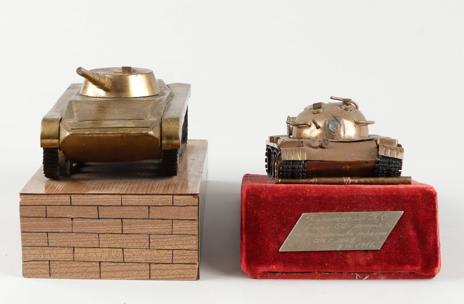 2 SOVIET TANK DESK STATUES - 3