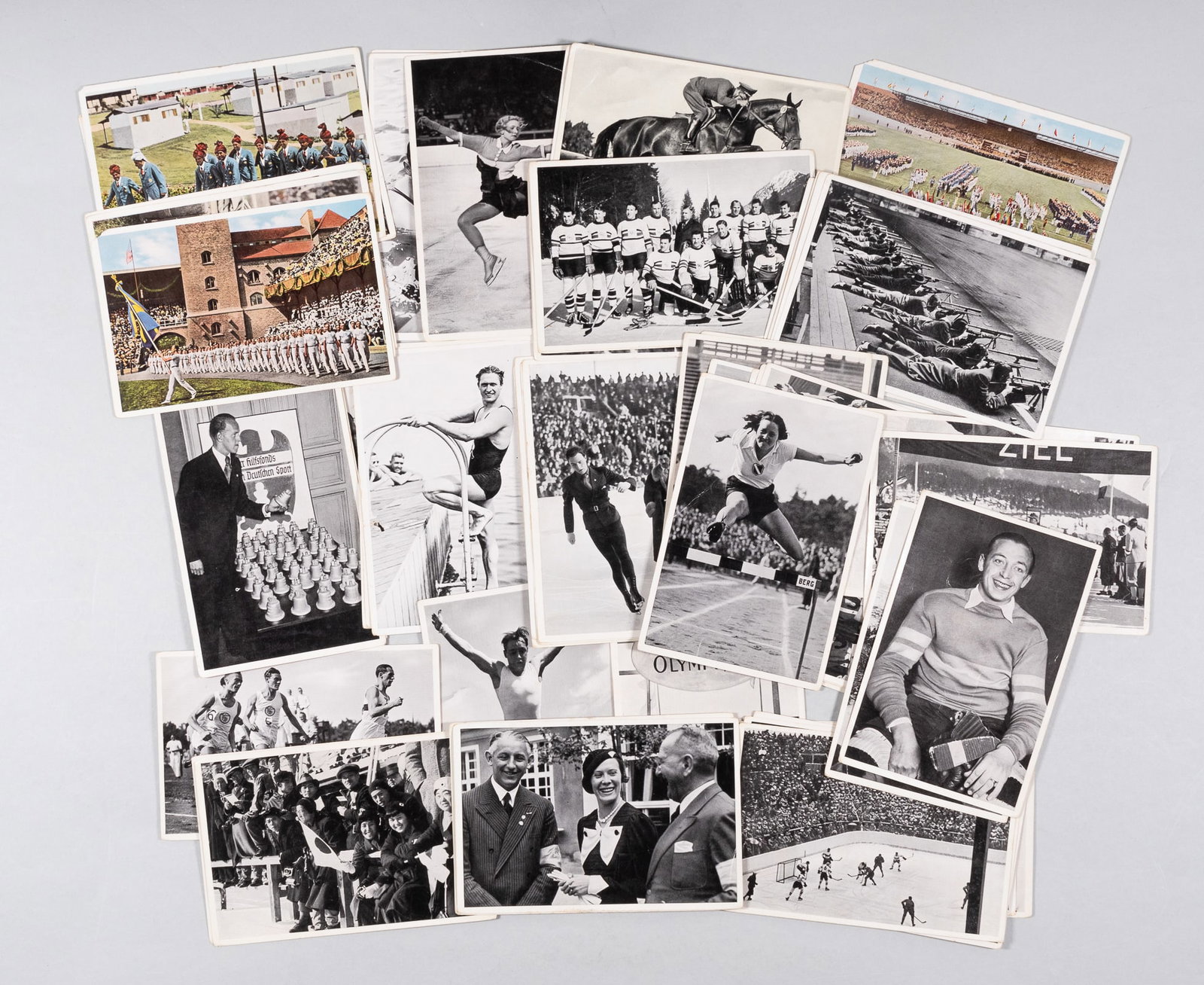 56 GERMAN OLYMPICS CIGARETTE CARDS (1 of 1)