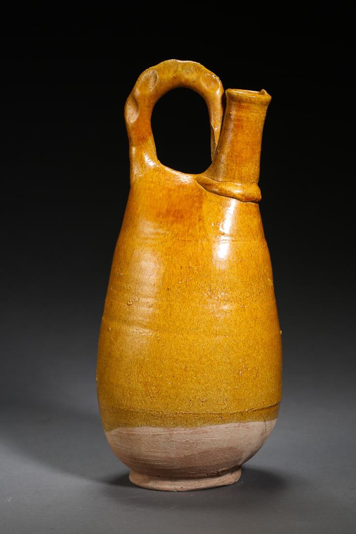 A LIAO YELLOW GLAZED WATER POT WITH HANDLE (1 of 10)