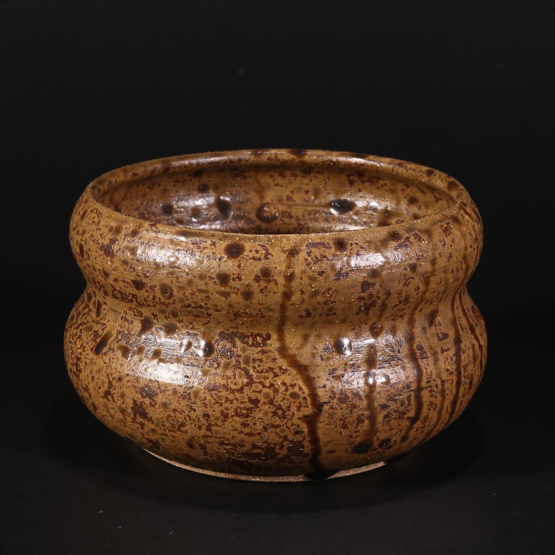 A JAPANESE KIYOMIZU WARE PORCELAIN TEA BIN (1 of 6)