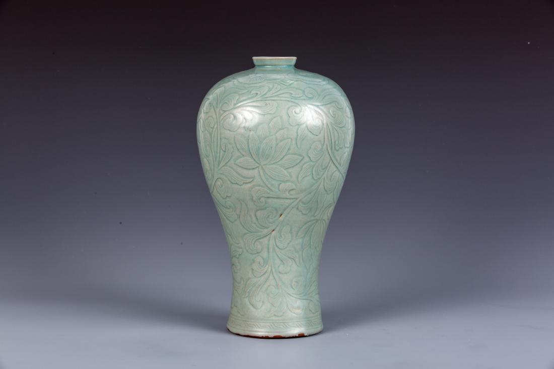 A KOREA CELADON 'LOTUS' MEIPING VASE (1 of 9)