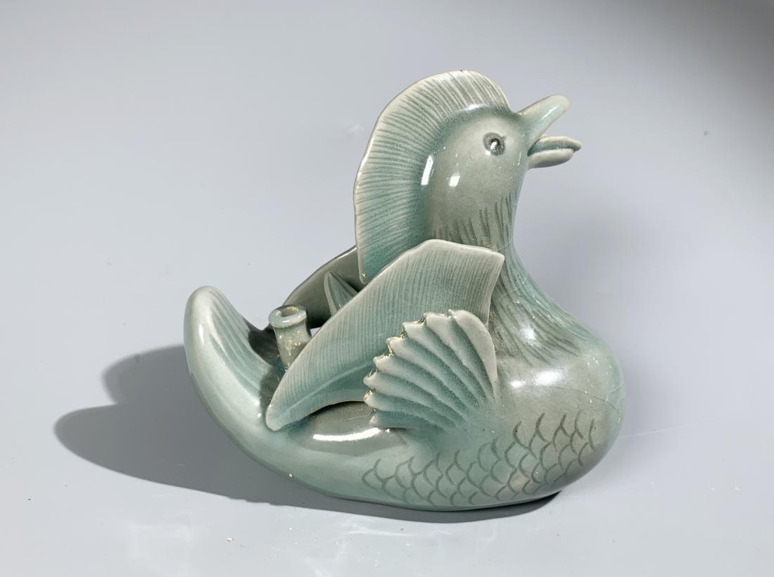 KOREAN CELADON GLAZE EFFIGY OF A DUCK (1 of 6)