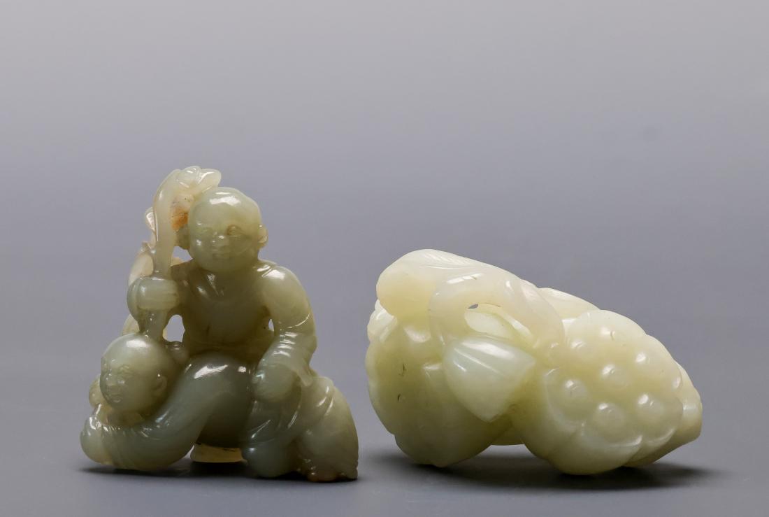 A SET OF JADE CARVING OBJECTS (1 of 11)