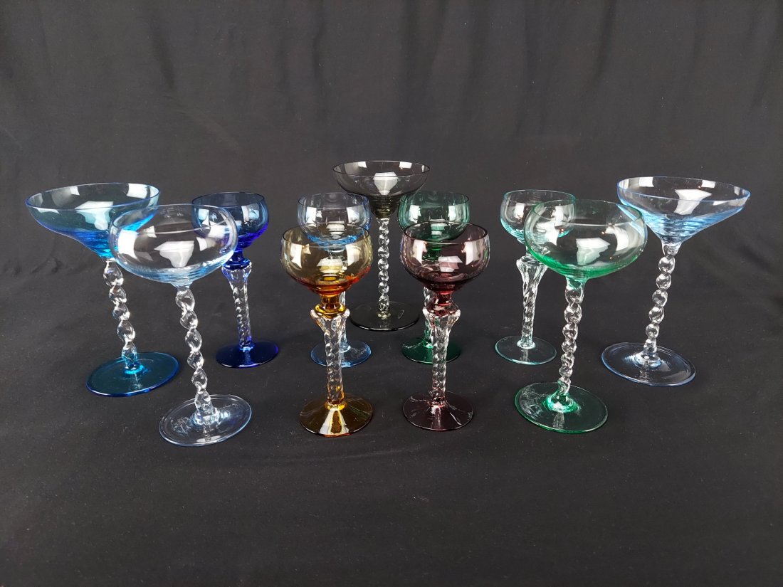 ITALIAN COLORED CORDIAL AND MARTINI GLASSES (1 of 2)