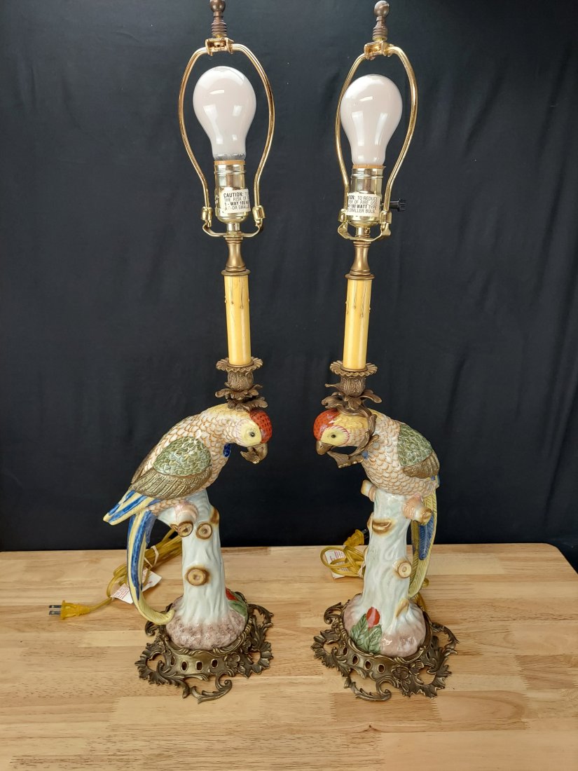PAIR CHINESE EXPORT PORCELAIN BRONZE PARROT LAMPS (1 of 5)