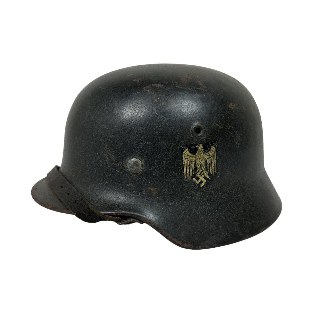 WWII German Single Decal Heer Helmet ET66: WWII German Single Decal Heer Helmet. Interior stamped "ET66" and "419".