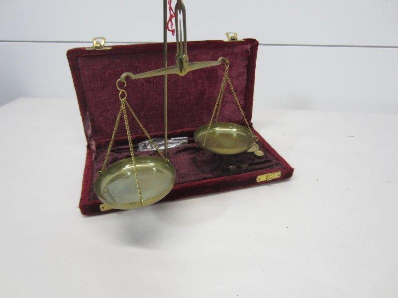 EARLY BRASS SCALE W/ WEIGHTS IN CASE (1 of 4)
