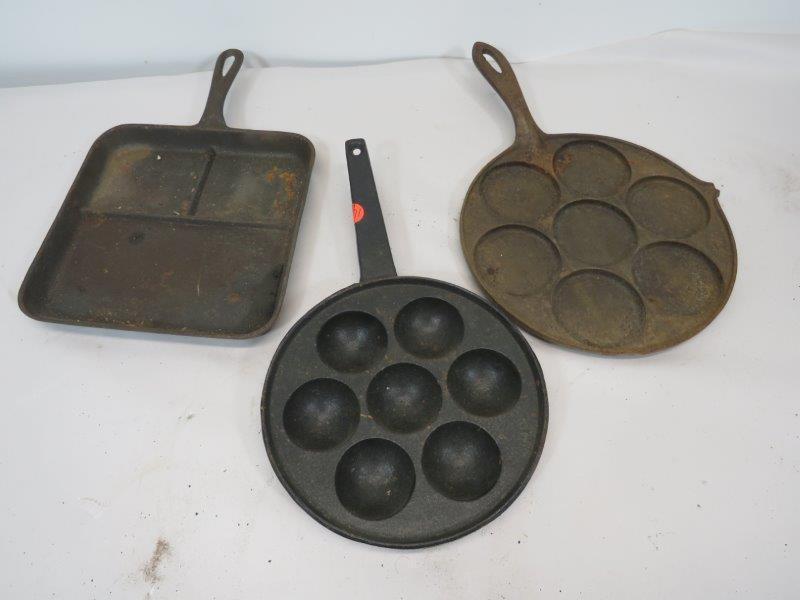 LOT OF 3 CAST IRON EGG PAN, MUFFIN AND UNMARKED (1 of 7)
