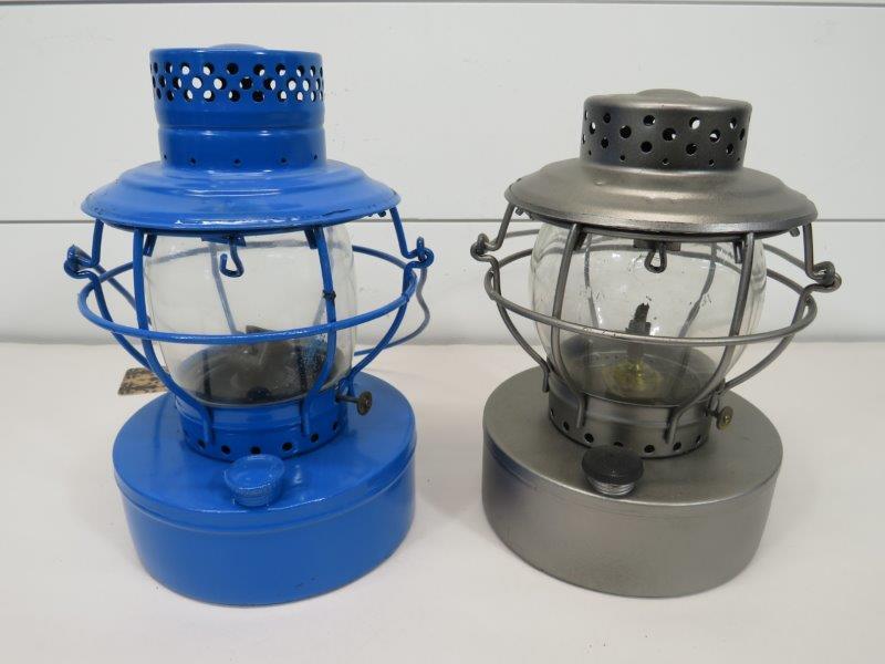 Pair of Railroad Lanterns - UE Co - MD & Ohio Fuel Gas (1 of 8)