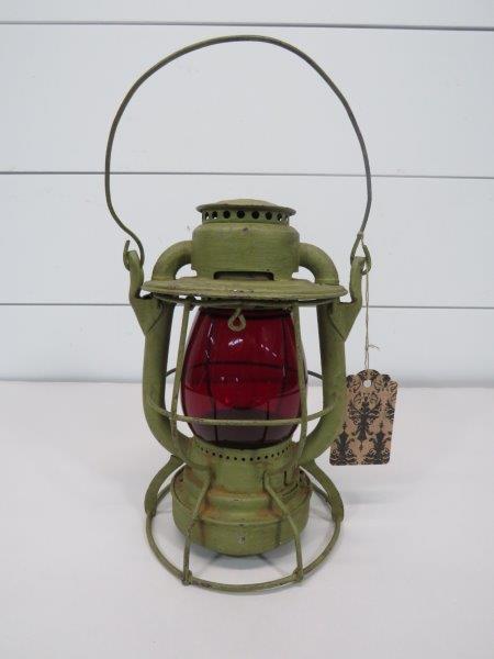 Red Globe Railroad Lantern - Marked New York (1 of 8)