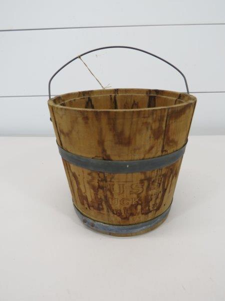 Small Wooden Buss Bucket No. 22 - Lanark, Illinois (1 of 6)