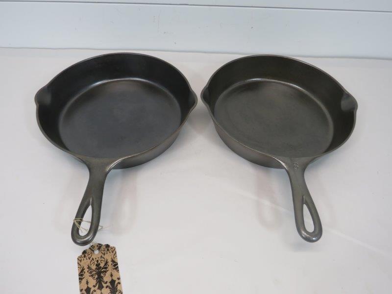 2 Wagner Ware Cast Iron No.8 Skillets (1 of 12)