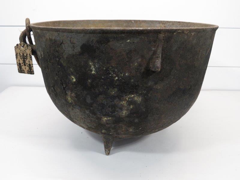 Footed Cast Iron Kettle (1 of 11)