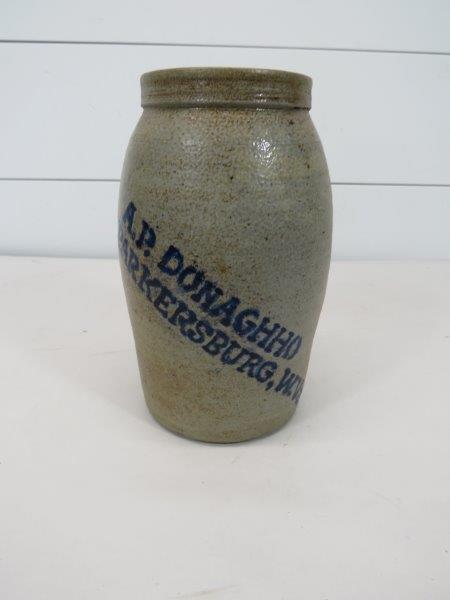 ?A.P. Donaghho Parkersburg W.V. Canning Jar (1 of 7)