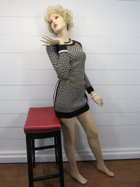 Full Size Female Mannequin with Wig (1 of 11)