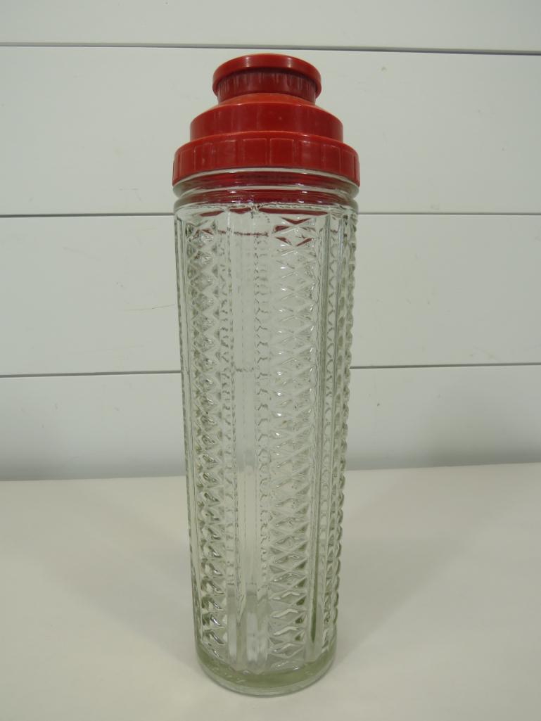 Mid Century Medco 550 NYC Skyscraper Cocktail Shaker (1 of 6)
