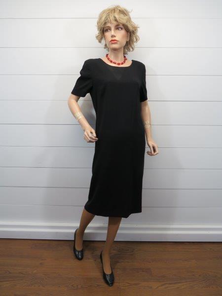 Full Size Female Mannequin with Wig (1 of 13)