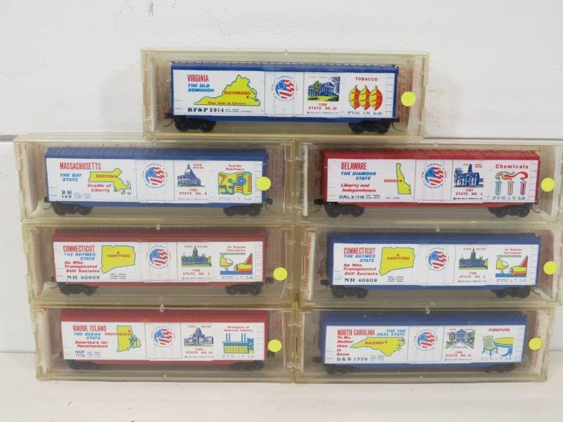 Micro Trains Bicentennial 50 States Model Train Box (1 of 6)