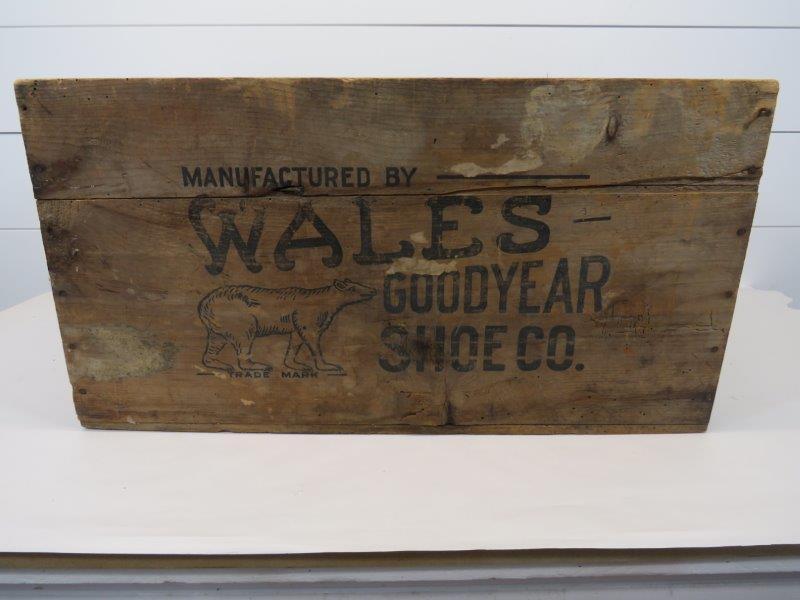 Wales Goodyear Shoe Co Crate - Polar Bear Trademark (1 of 7)