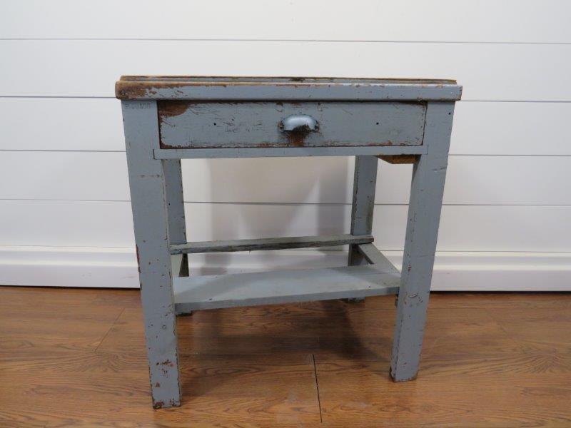 Primitive Painted One Drawer Stand (1 of 12)