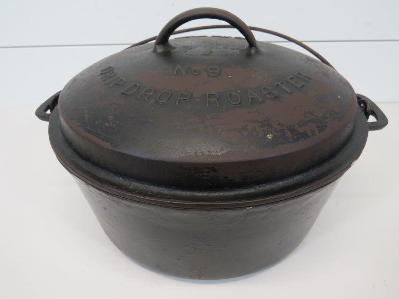 Wagner Ware No. 9 Drip Drop Roaster with Lid (1 of 9)