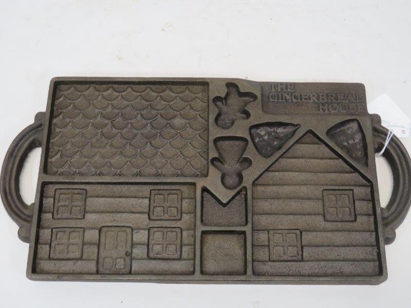 John Wright Cast Iron Gingerbread House Griddle (1 of 7)