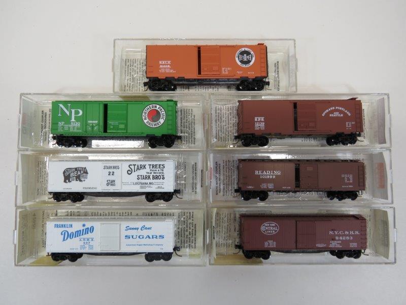 Micro Trains N Scale Box Cars (7) (1 of 8)