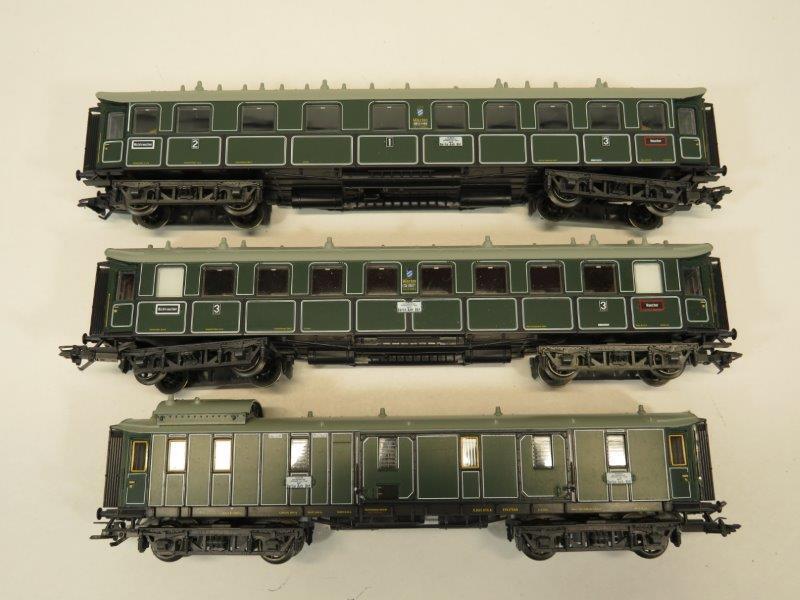 Marklin HO Scale Passenger Cars Germany (3) (1 of 11)
