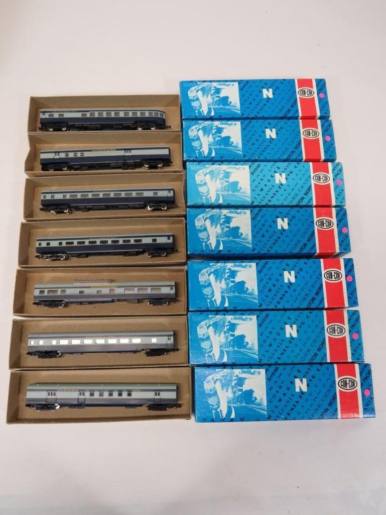 Con-Cor N Scale Baltimore & Ohio Smooth Side Passenger (1 of 9)