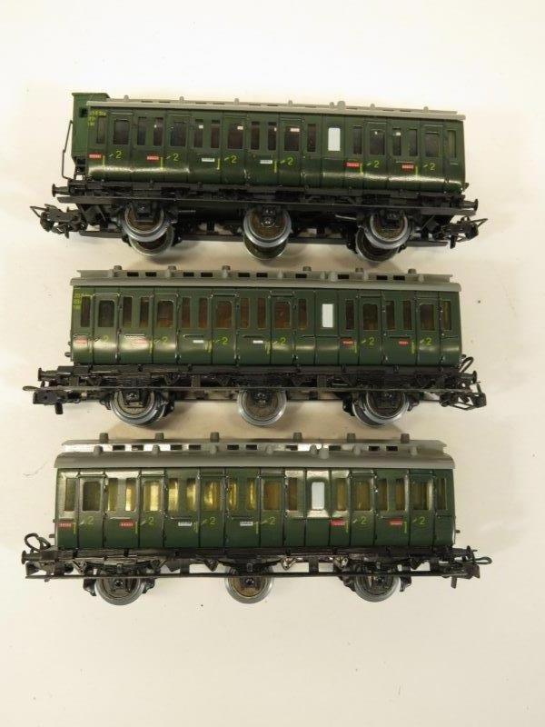Marklin HO Scale Passenger Cars (3) (1 of 11)