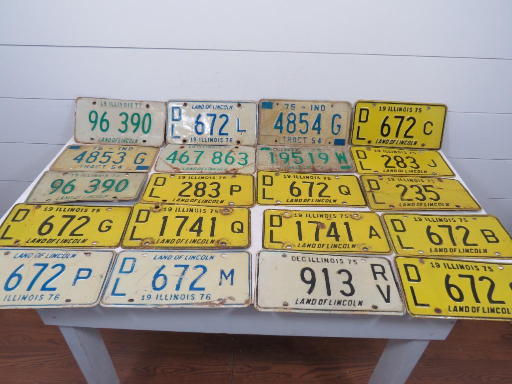 Vintage 1970s Illinois License Plates (20)