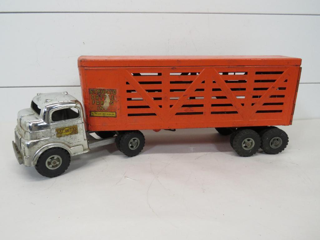 Structo Cattle Farms Truck & Trailer (1 of 13)