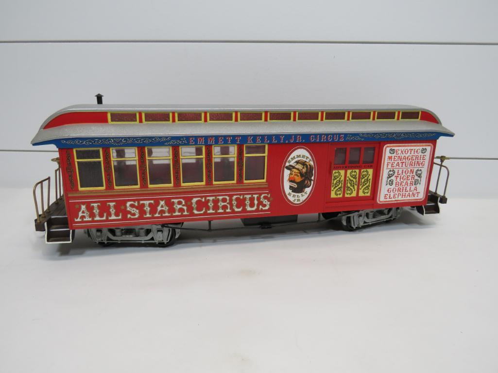 Bachmann G Scale Emmett Kelly Jr. Circus Passenger Car (1 of 8)