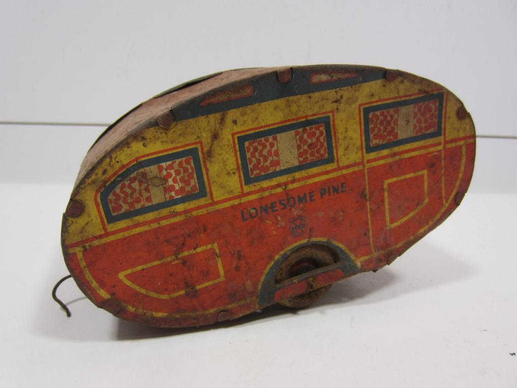 Marx Lonesome Pine Tin Litho Travel Trailer (1 of 6)