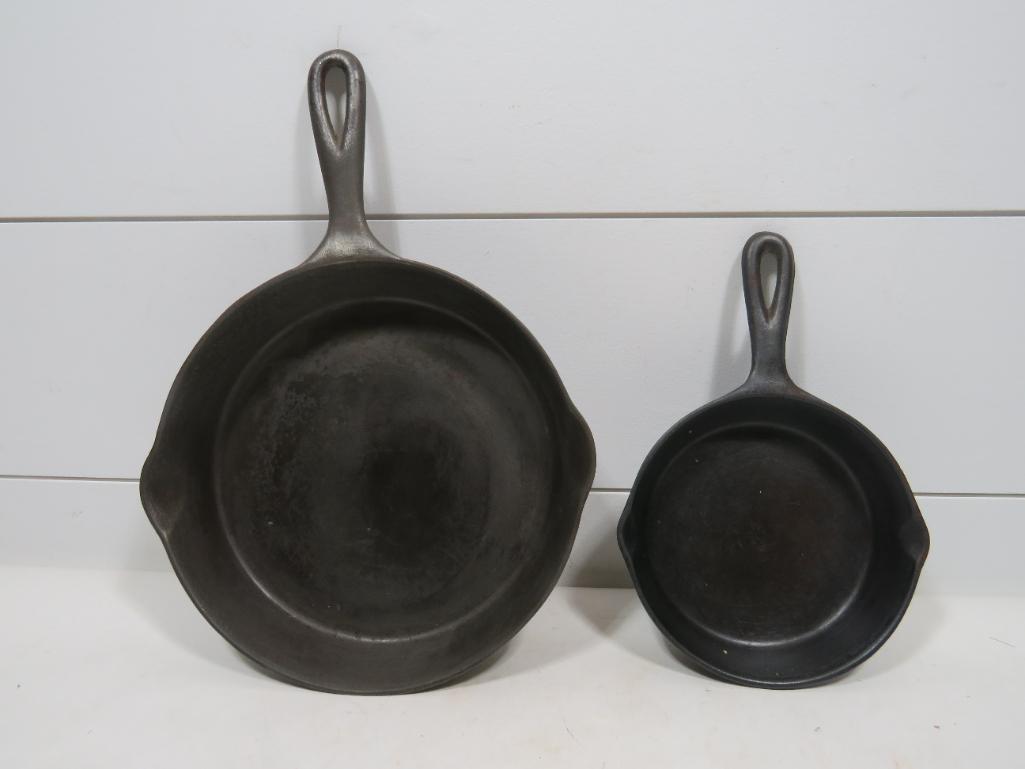 3 Notch Lodge & No.7 National Cast Iron Skillets (2) (1 of 9)