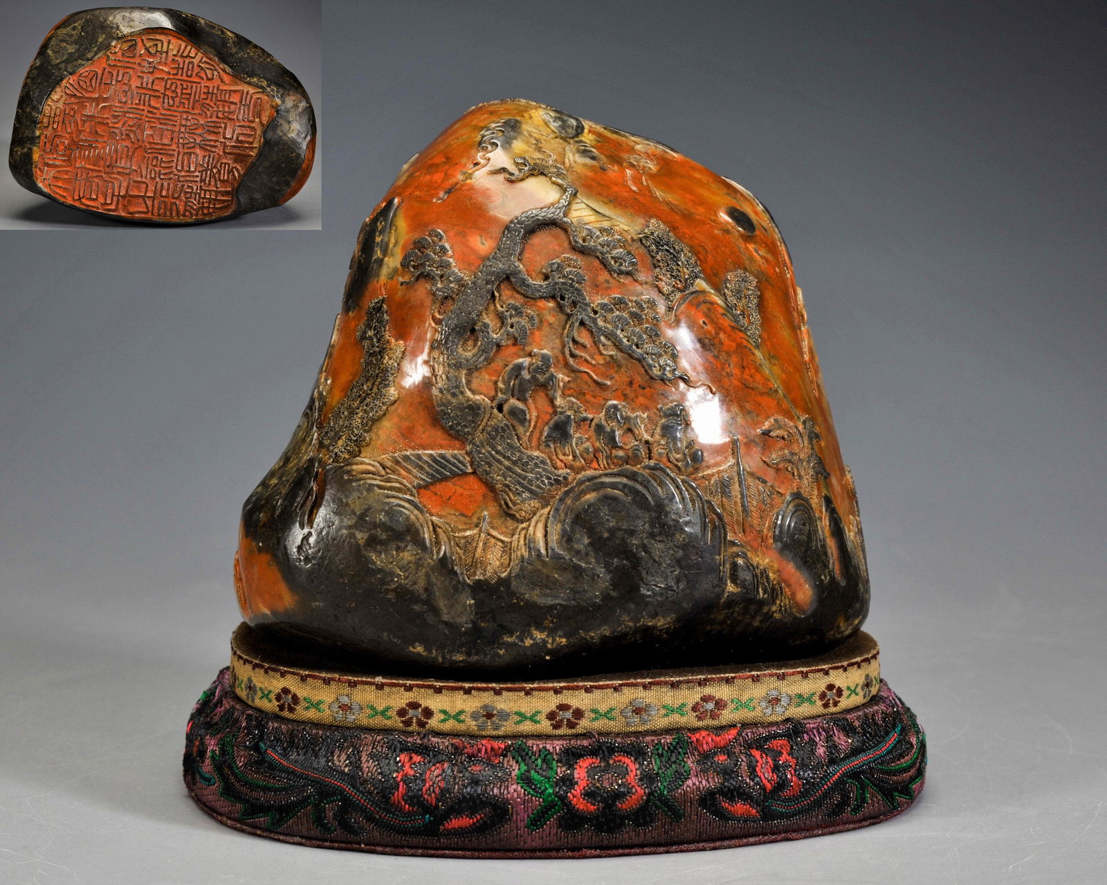 A Carved Tianhuang Boulder Seal Qing Dynasty: A Carved Tianhuang Boulder Seal Qing Dynasty H:11cm; W:16cm; 1680g All the dimensions were measured by our staff, so there's maybe a small variation of the measurement. We are not a professional appra
